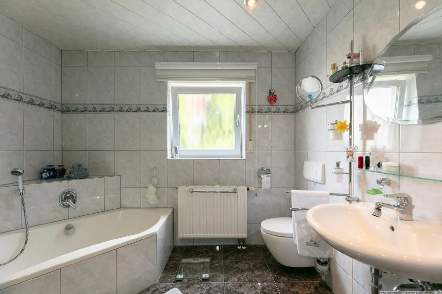 Badezimmer I EG