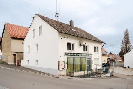 Ansicht - Haus kaufen in Rottenacker - Für Macher und Handwerker - verwirklichen Sie Ihren Traum vom Eigenheim