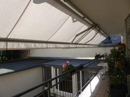 Balkon Hof - Wohnung kaufen in Karlsruhe - Attraktive 4-Zi.-Wohnung in guter Innenstadtlage