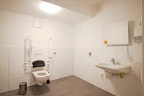 Rollstuhlgerechtes WC im UG
