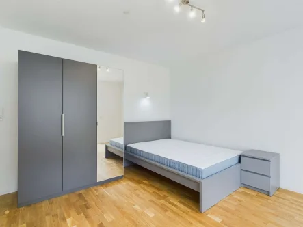 Wohn/-Schlafbereich - Wohnung mieten in Stuttgart / Feuerbach - Erstbezug nach Renovierung! Zentral gelegene Stadt-Wohnung mit Terrasse und Blick ins Grüne.