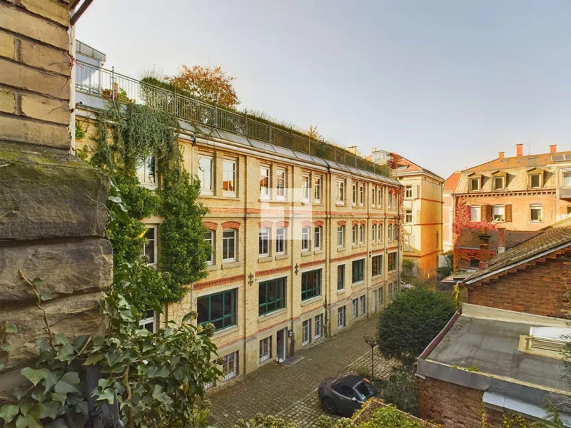 Titelbild - Büro/Praxis mieten in Stuttgart - Historie trifft auf Moderne. Außergewöhnliche Büroflächen in Top-Lage - beeindruckende Dachterrasse.