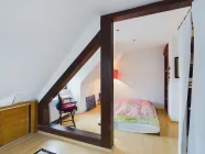 DG: Schlafzimmer/Ankleide