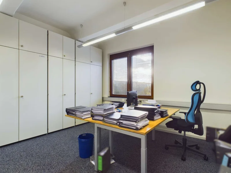 1. OG: Büro