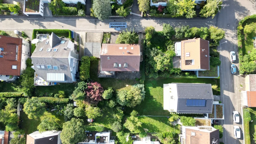 Lage / Grundstück mit Abrissgebäude von oben