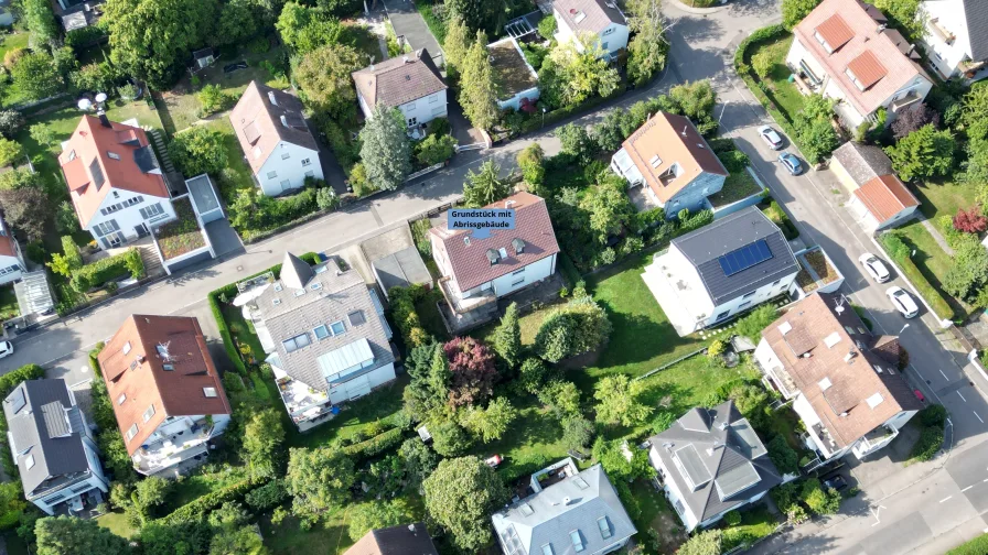 Lage / Grundstück mit Abrisshaus von oben