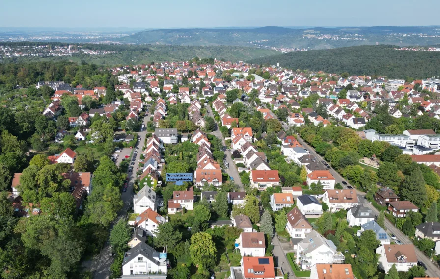 Lage/ Grundstück mit Abrissgebäude (von oben)