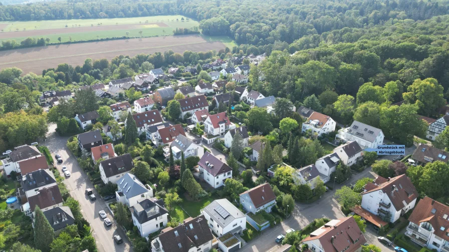 Lage/ Grundstück mit Abrissgebäude (von oben)