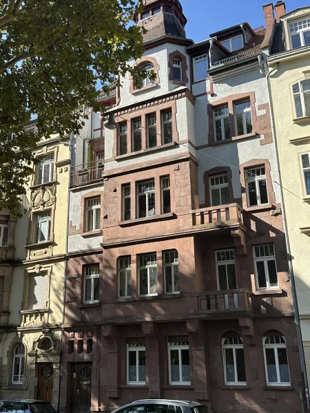 Hausansicht - Wohnung kaufen in Heidelberg / Handschuhsheim - Großzügige Maisonette-Wohnung in beliebter Lage von Heidelberg-Handschuhsheim!