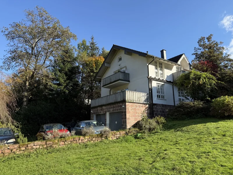 Hausansicht - Wohnung mieten in Neckargemünd - Schöne 3,5-Zimmerwohnung mit 2 Terrassen und Garten in Neckargemünd zu vermieten.