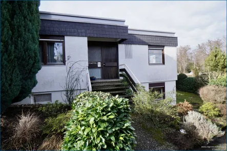 Hausansicht - Haus kaufen in Karlsruhe / Grötzingen - Einfamilien-Reihenendhaus mit Garten und Garage in absolut ruhiger Wohnlage KA-Grötzingen!
