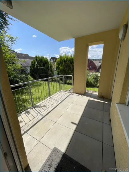 überdachte Terrasse - Wohnung mieten in Pfinztal-Söllingen - Betreutes Wohnen Haus Bühlblick Pfinztal-Söllingen! 2-Zimmerwohnung 1. Obergeschoss mit Terrasse!