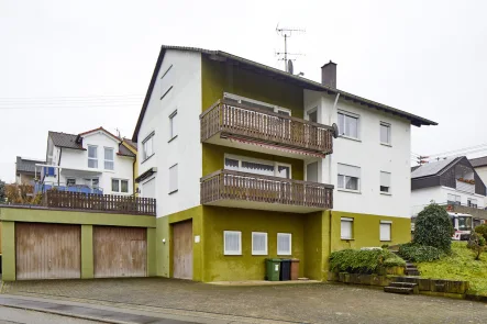 Ansicht 1 - Haus kaufen in Steinheim - Zweifamilienhaus mit Potential in gefragter Wohnlage!