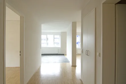Flur - Wohnung mieten in Mannheim - Moderne 3 ZKBB Wohnung im Quadrat B 7