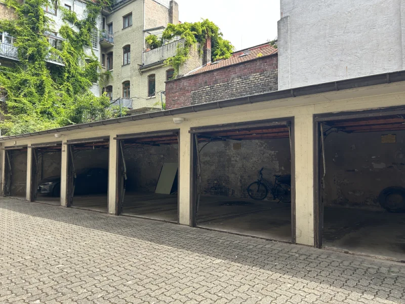 Garagen - Garage/Stellplatz mieten in Mannheim / Neckarstadt-Ost - Garagenstellplätze in Top-Lage