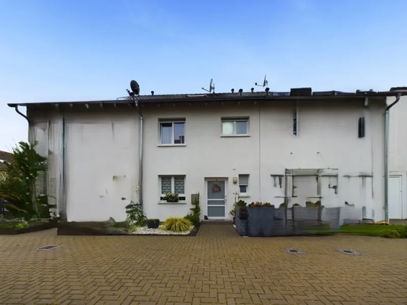 Ansicht  - Haus kaufen in Ludwigshafen / Mundenheim - Neuwertiges und modernes Reihenhaus in familienfreundlichem Umfeld