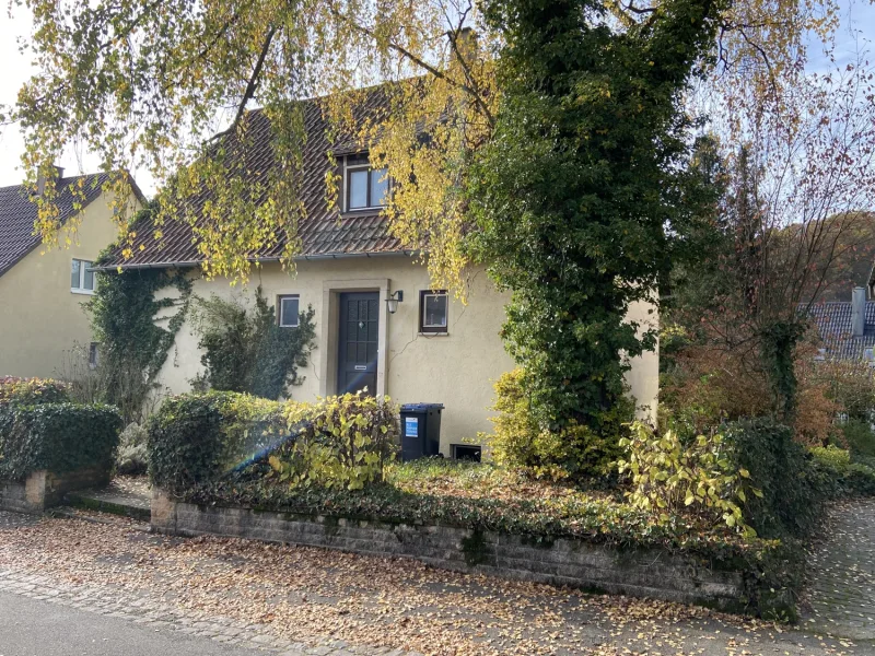  - Haus kaufen in Tübingen - Sanierungsbedürftiges Einfamilienhausin Top Lage