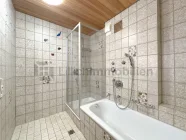 Badezimmer (erste Perspektive)