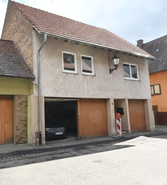 Außenansicht - Haus kaufen in Kenzingen - Kenzingen - Liebevoll gepflegtes kleines Einfamilienhaus mit sehr viel Nutzfläche