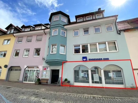 Außenansicht - Laden/Einzelhandel mieten in Villingen-Schwenningen - Interessantes Ladengeschäft mit Schaufensterfront in Wohn- und Geschäftshaus - Villingen Innenstadt