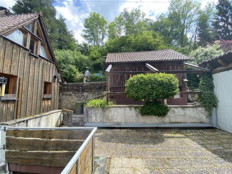 Terrasse, Grillplatz und Freisitz