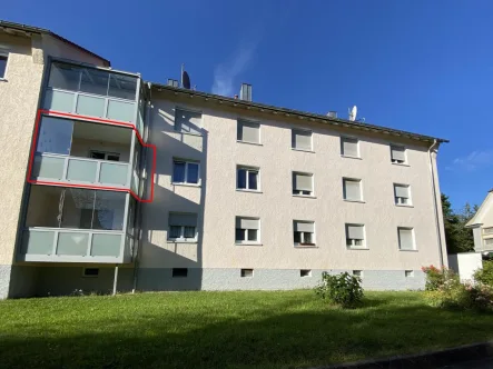 Hausansicht-Vorderseite - Wohnung kaufen in Villingen-Schwenningen - Beste Lage - 2-Zimmer-Wohnung in Villingen - Am Warenberg - 1OG