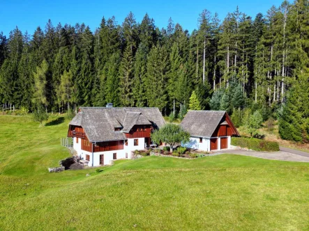 Süd-Ost-Ansicht - Haus kaufen in St. Georgen - Traumhaftes Schwarzwaldjuwel mit unverbaubarem Weitblick