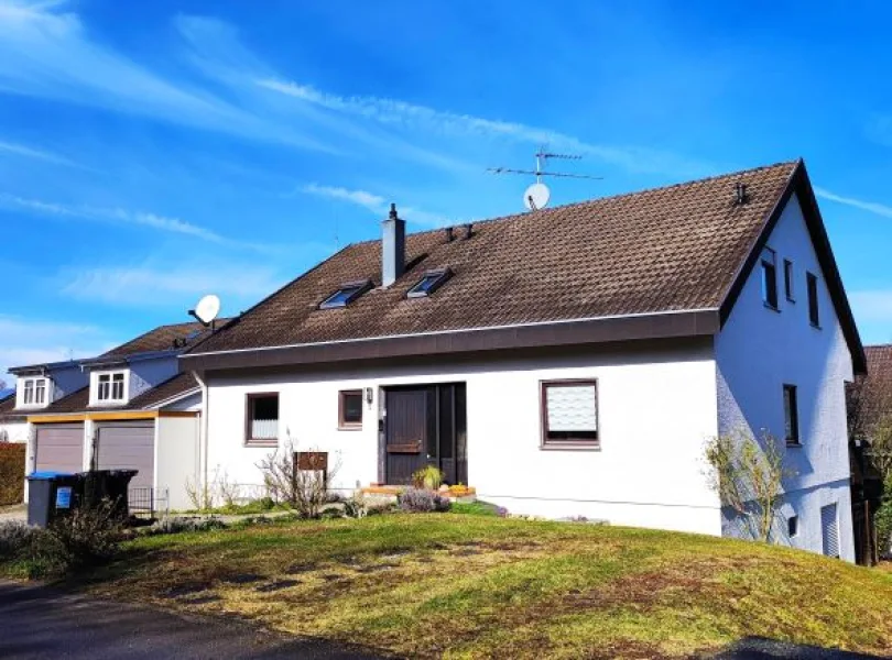        Widmaier Immobilien GmbH - Wohnung mieten in Rottenburg - # Im Greut  # bezugsfrei # Garage 