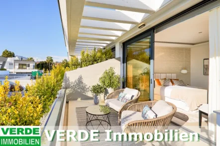 Gepflegte Aussichtslage - Wohnung kaufen in Estepona - Moderne Wohnung mit Balkon und Poolblick in gepflegter Golfplatznähe