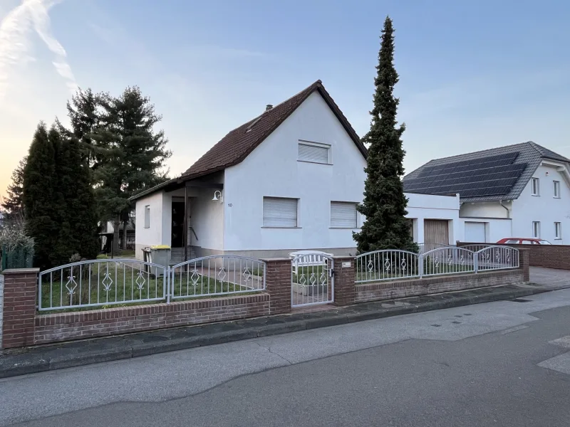 1 Ansicht - Straßenseite - Grundstück kaufen in Mannheim - Sonniges Baugrundstück in MA-Waldhof in zweiter Reihe - 003840
