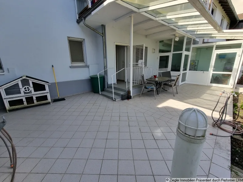 14 EG überdachte Terrasse