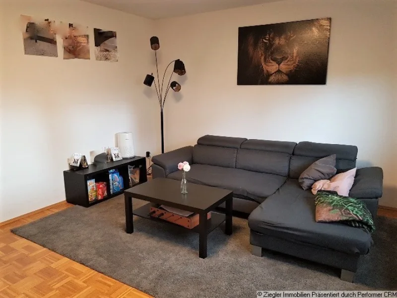 Wohnzimmer - Wohnung mieten in Neuhofen - Hübsche und sonnige 3-ZKB Wohnung in ruhiger Lage in Neuhofen - 303864