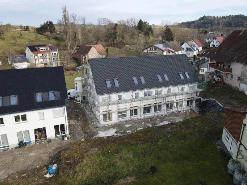 Ansicht - Haus kaufen in Hilzingen - Neubau Reihenhaus in Hilzingen - Massivbau - voll unterkellert - Energieklasse A+ - Bezug Juni 2025