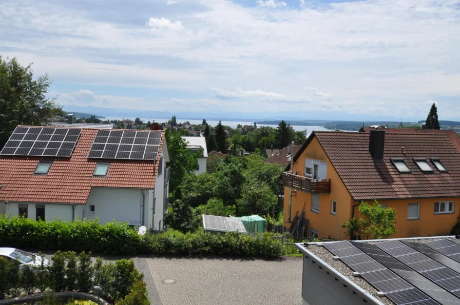 Seesicht - Haus kaufen in Überlingen - Überlingen - Top-Lage: EFH mit Einliegerwohnung - Pool / Sauna mit See- und Alpensicht - kzfr. frei