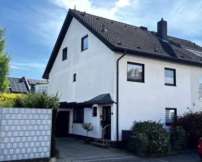 Titel  - Haus kaufen in Mannheim / Wallstadt - Sehr großzügige, moderne  Doppelhaushälfte mit großer Garage in erstklassiger und gesuchter Wohnlage