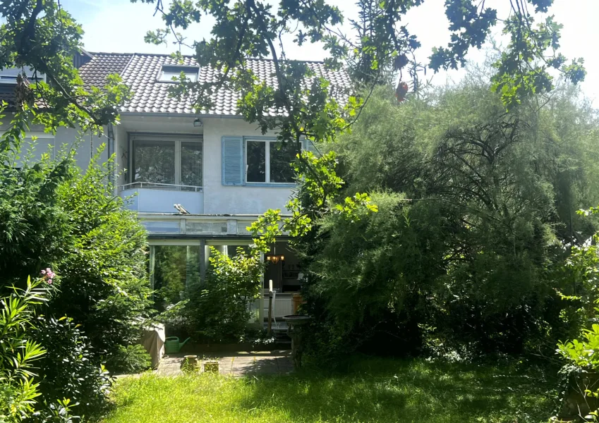 Titel   - Haus kaufen in Mannheim / Gartenstadt - Familiengerecht konzipiertes Reihenendhausin gesuchter, ruhiger Wohnlage auf Erbbaugrundstück