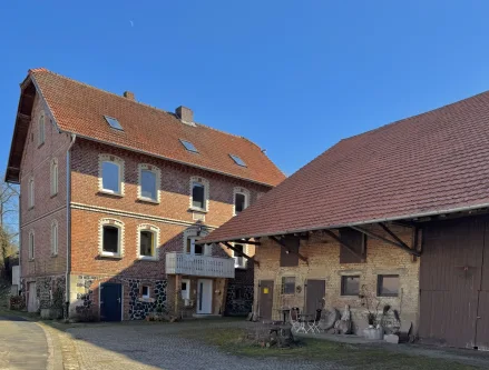 Ansicht  - Haus kaufen in Felsberg / Helmshausen - Ihr eigenes kleines Wohnparadies!Bezauberndes Anwesen für naturliebende Großfamilien - Felsberg-OT