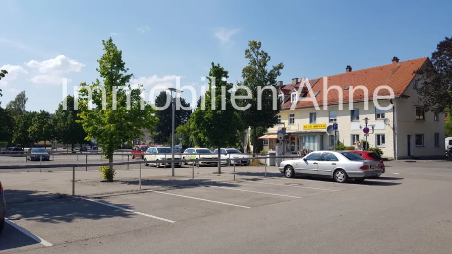 öffentl. Parken - Büro/Praxis mieten in Mindelheim - Laden-/Büroräume an der Altstadt und nebenan jede Menge Parkplätze für Ihre Kunden!