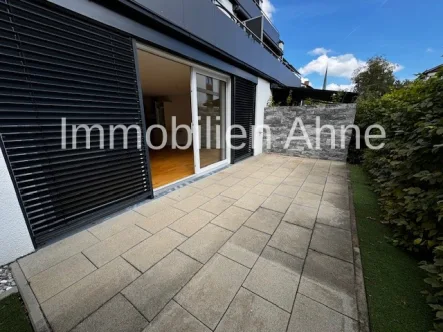 Südterrasse - Wohnung mieten in Bad Wörishofen - Moderne 3-Zi. Wohnung mit eigenem Garten in ruhiger Lage - Bad Wörishofen!