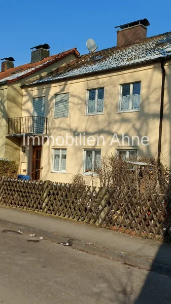 Westansicht - Haus kaufen in Memmingen - Reihenmittelhaus mit zwei Wohneinheiten - ideal für Familien oder als Kapitalanlage - Memmingen!