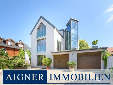 Außenansicht - Haus kaufen in Germering - AIGNER - "One of a kind" - Villa der Extraklasse