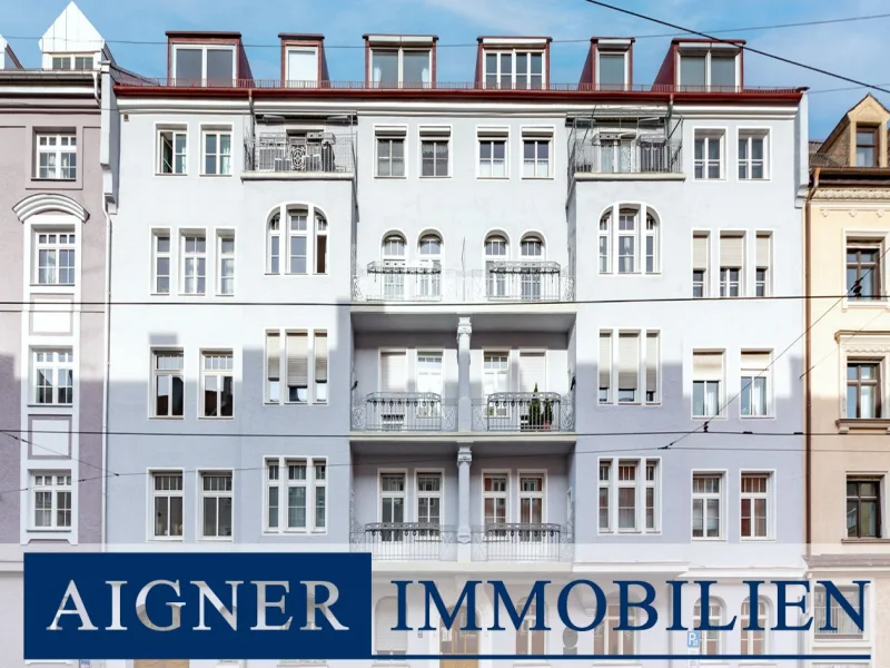 Außenansicht - Wohnung kaufen in München - AIGNER - Schwabinger Eleganz: Weitläufige und exklusive Hochparterre-Wohnung mit idealem Grundriss!