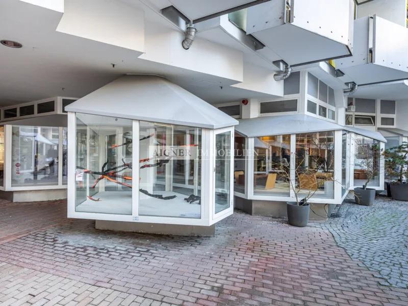 Außenansicht - Laden/Einzelhandel kaufen in München - AIGNER - Amalienpassage - Etabliertes, renommiertes Sushi-Restaurant