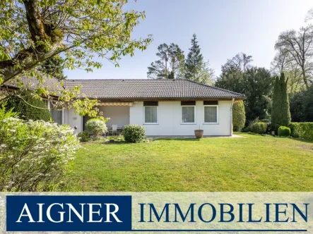 Gartenansicht - Haus kaufen in Fürstenfeldbruck - AIGNER - Architekten-Bungalow in einmaliger Lage nahe Amper!