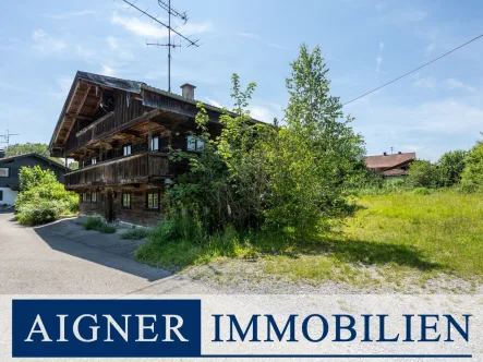 Außenansicht - Haus kaufen in Valley - AIGNER - Liebhaber aufgepasst: Denkmalgeschütztes Bauernhaus aus 1728 mit großer Ausbaureserve