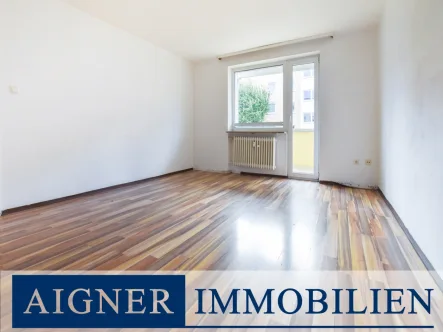 Das Wohnzimmer - Wohnung kaufen in München - AIGNER - 2-Zimmer-Wohnung in Milbertshofen - Renovierungsbedarf trifft auf Erbpacht!