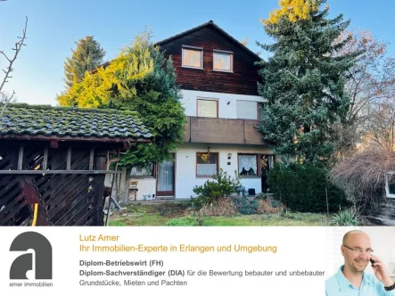 Ostansicht - Haus kaufen in Erlangen - Wer hat Lust ein super großzügiges Anwesen gründlich zu modernisieren?