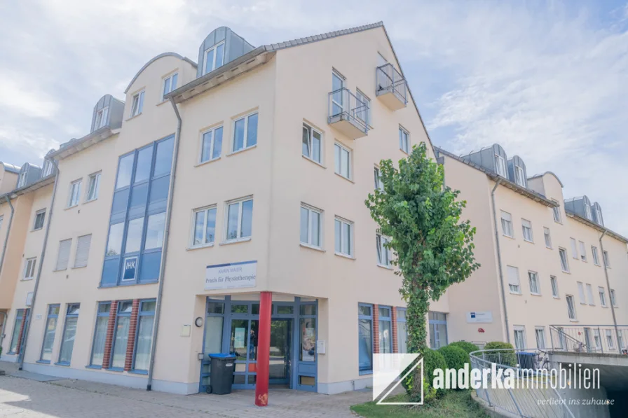 Hausansicht - Büro/Praxis kaufen in Günzburg - Große 140m² Gewerbeeinheit in TOP Lage von Günzburg zu verkaufen!