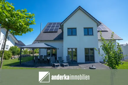 Start - Haus kaufen in Ichenhausen / Autenried - Energieeffizienter Familientraum in ruhiger Lage von Autenried zu verkaufen!