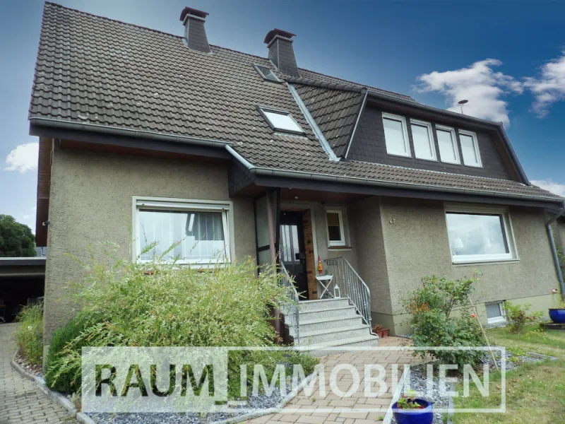 Gebäudeansicht Straßenseite - Haus kaufen in Rödinghausen - PREISREDUZIERUNG ...Viel Platz für die ganze Familie !!